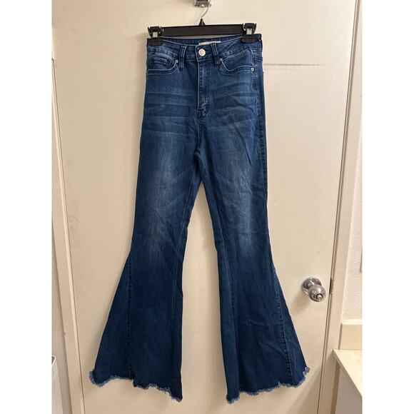 YMI Gigi Fit Jeans Size 5/27 High Rise Bell Bottom Flare Raw Hem Y2K Retro 70s - Picture 1 of 9